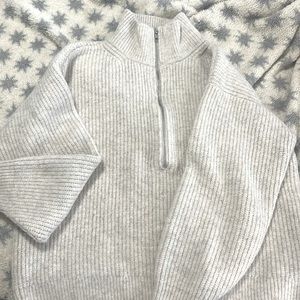 Gorgeous cream/white half zipped sweater
